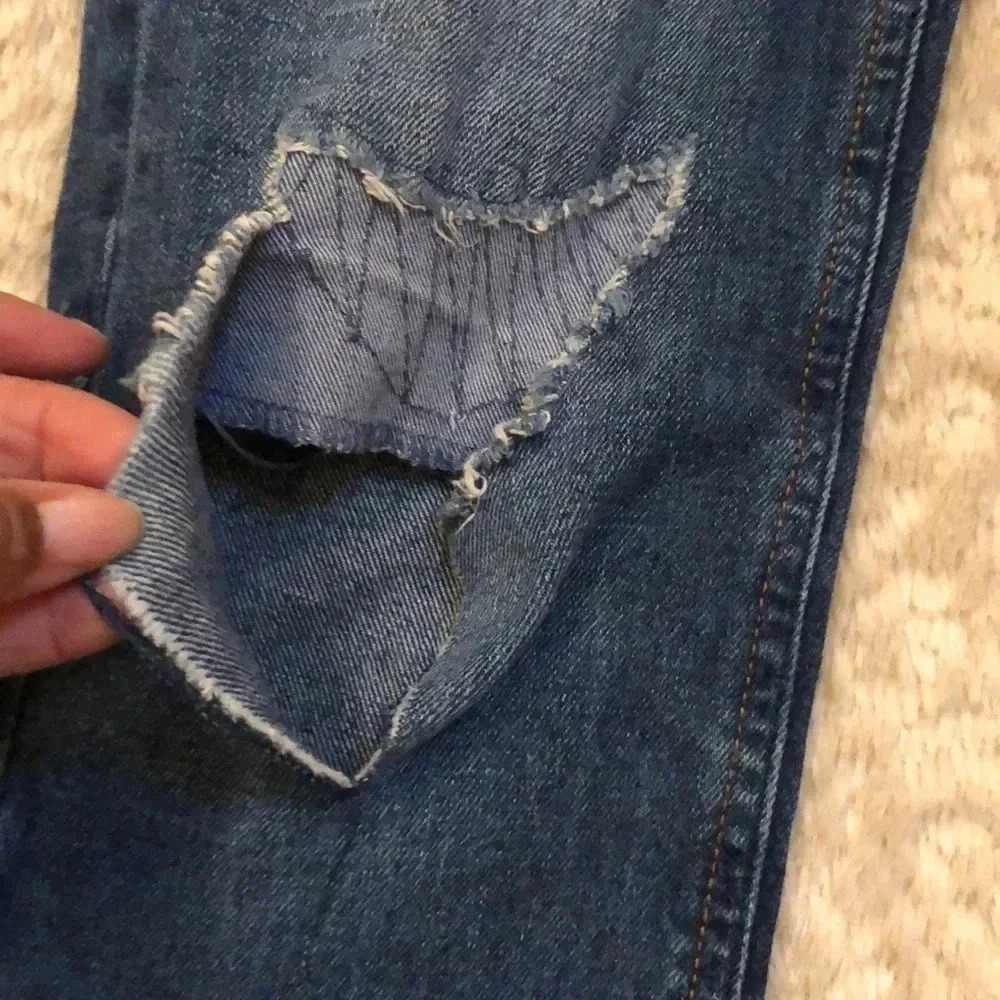 Boys Guess Jeans - Picture 3 of 9
